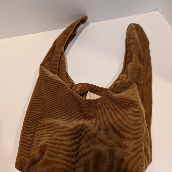 Merit Beauty Bag -  Like New - Picture 4 of 5